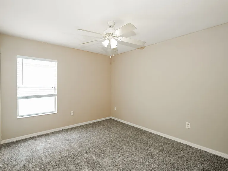 12116 Tree Haven Ave — Photo 14