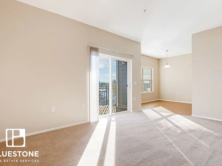 Hawk's Point Apartments — Photo 37