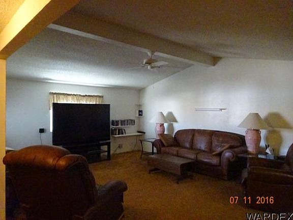 3rd image of 920 Swan Dr