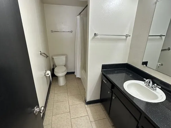 Bartlesville Cara Manor, 320 S Wyandotte Ave #18, Bartlesville, OK 74003