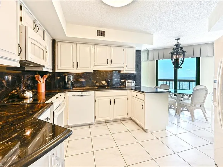 4551 Gulf Shore Blvd N #1001 — Photo 7