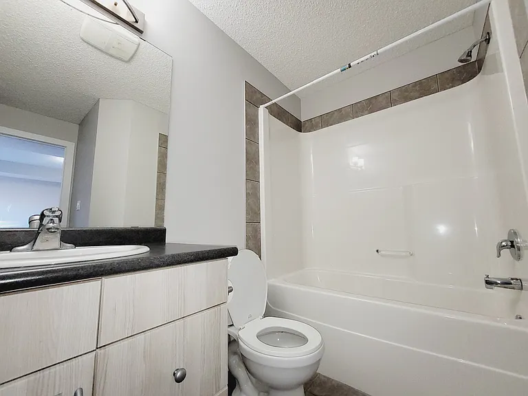 3940 Claxton Loop SW #A — Photo 14