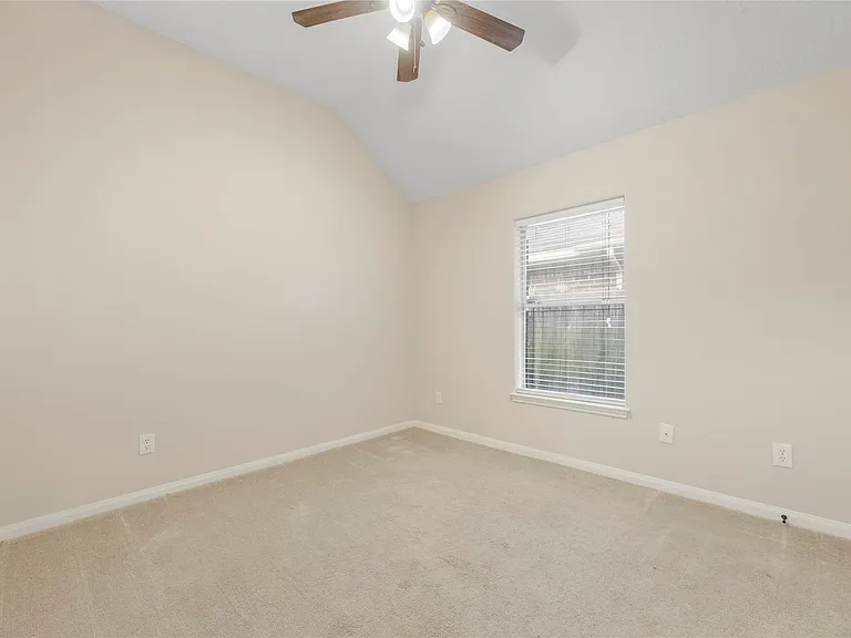 210 Leisure Dr — Photo 26