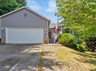 1422 SW Pioneer Dr, Willamina, OR 97396