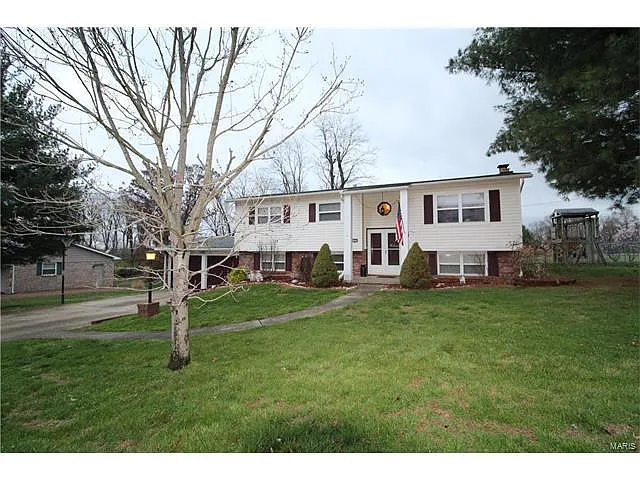 3600 Valley Dr photo 1