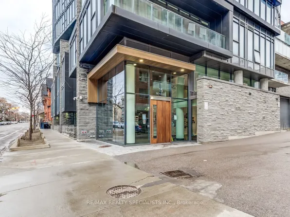15 Beverley St #304, Toronto, ON M5T 0B3