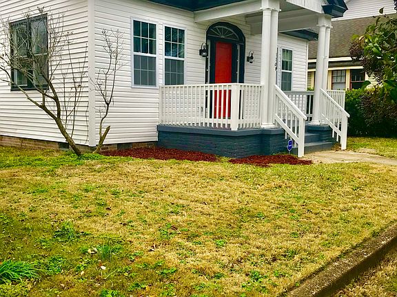 2nd image of 1708 Leckie St
