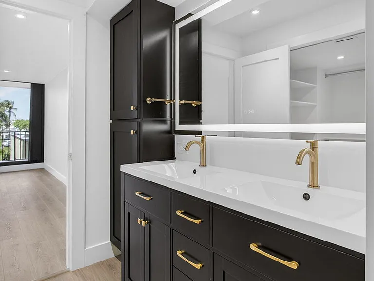 136 Lakeshore Dr — Photo 31