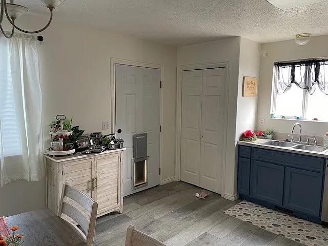 4 bed, 1712 sqft, $2,050 — Photo 4