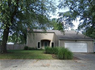 1110 Rocky Ford Rd, Columbus, IN 47203