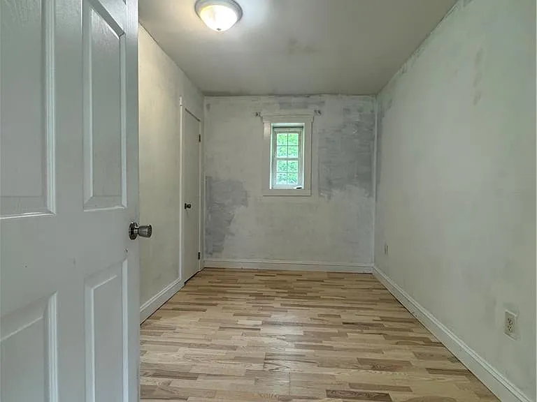 244 Sawmill Rd — Photo 10