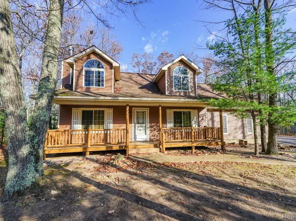 419 Crystal Ln, Roscommon, MI 48653