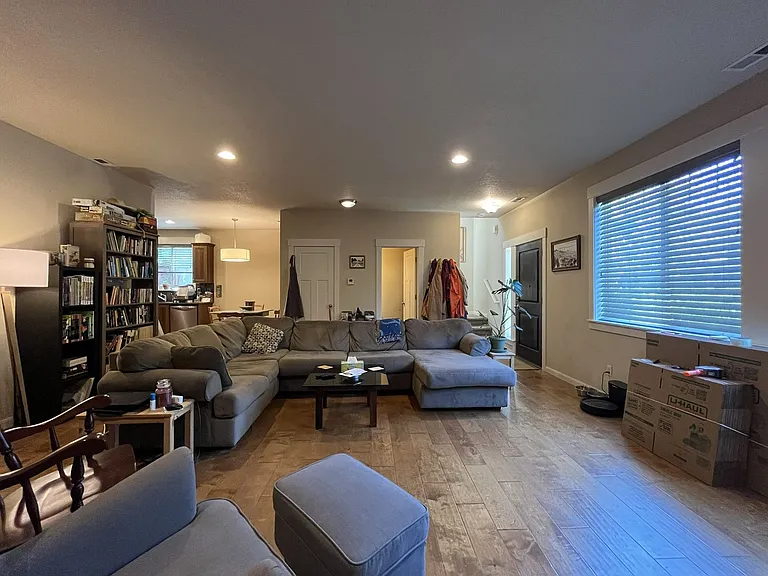 9304 N Macrum Ave — Photo 22