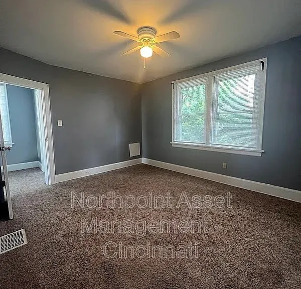 3646 Besuden Ct — Photo 2