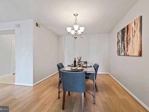 4th image of 2181 Jamieson Ave Unit 1401