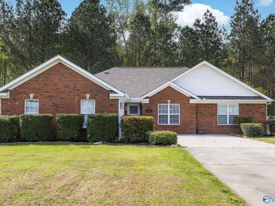 242 Chestnut Oak Cir, Owens Cross Roads, AL, 35763