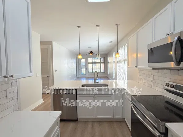 1101 W 1st St, Charlotte, NC
