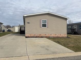 6272 Chadwick Ave #217, Fenton, MI