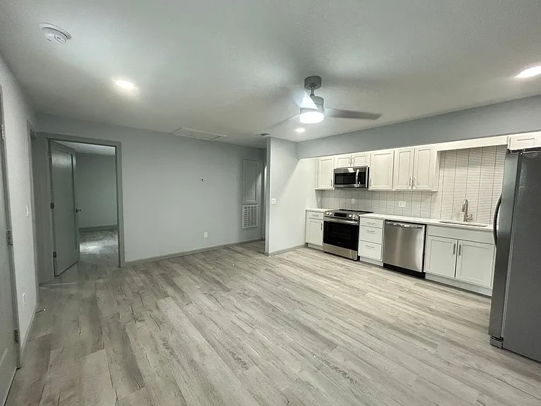308 W Kivett St — Photo 11