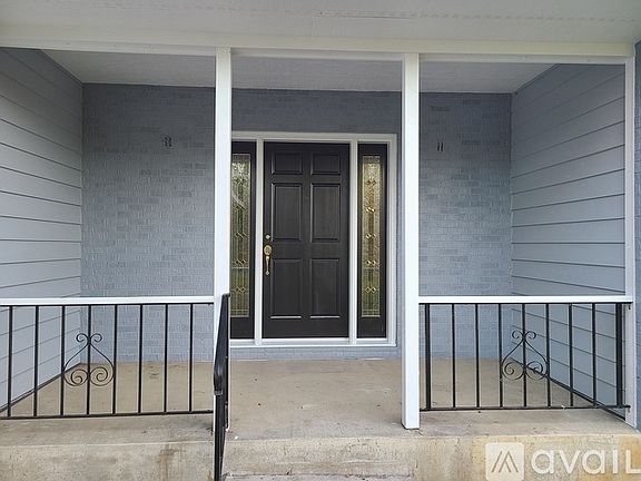 2nd image of 2225 Greenfield Dr E