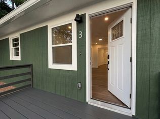 408 Old Central Rd APT 3, Clemson, SC 29631
