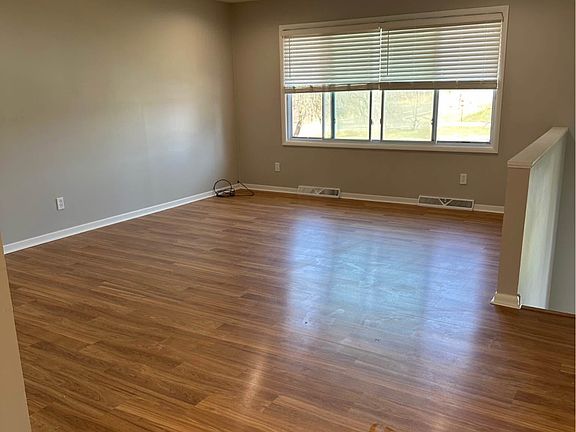 3rd image of 8867 Lutz Dr