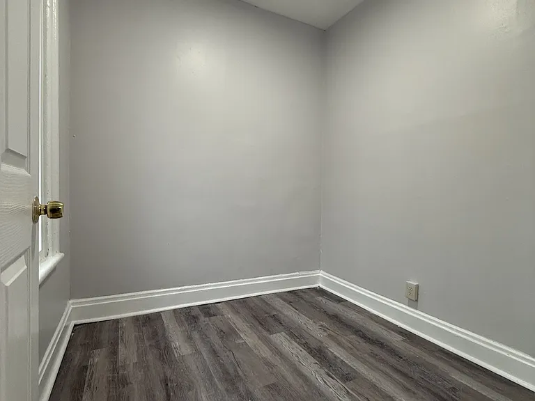 11 Osborne St #2 — Photo 5