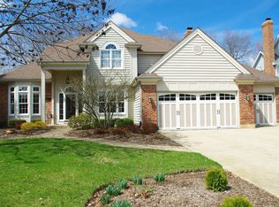 921 Edgewood Dr, Sugar Grove, IL 60554