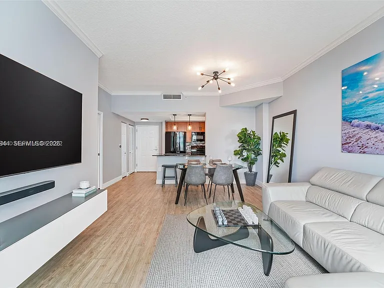 2000 N Bayshore Dr #1606 — Photo 19