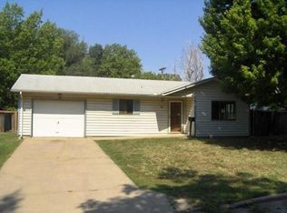 1137 N School St, Augusta, KS 67010