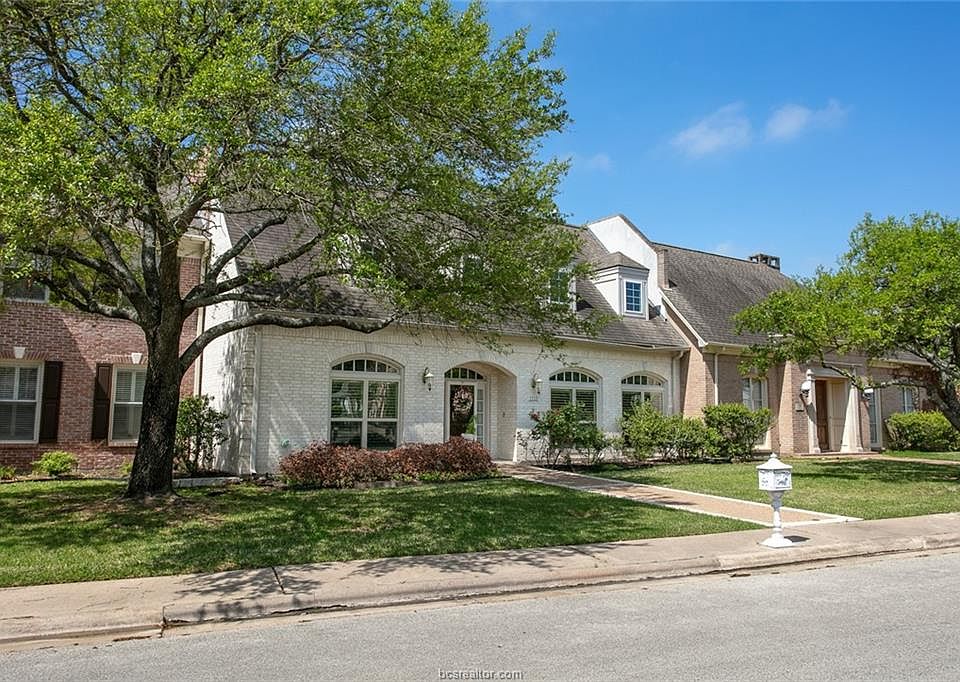 1st image of 1312 Brook Hollow Dr