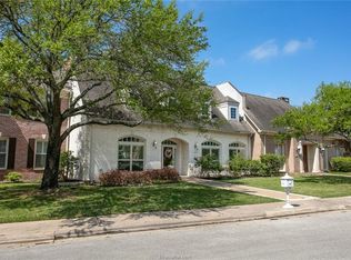 1312 Brook Hollow Dr, Bryan, TX 77802