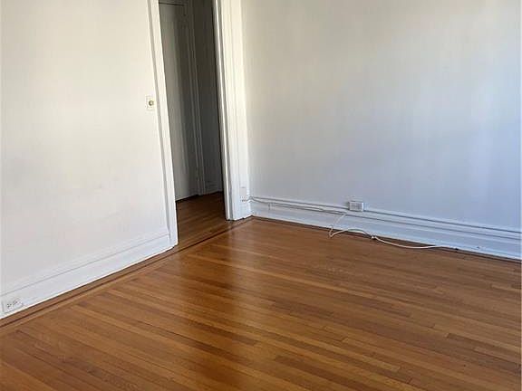 4th image of 40 Fairview Ave APT 2