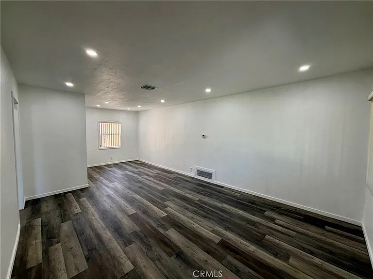 2428 Vasquez Pl — Photo 4