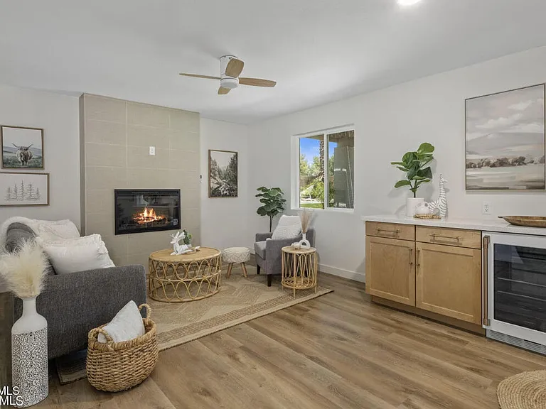 626 E Palomino Dr — Photo 20