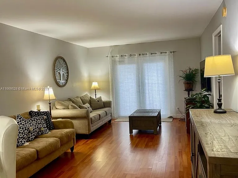 840 Pine Dr #103 — Photo 8
