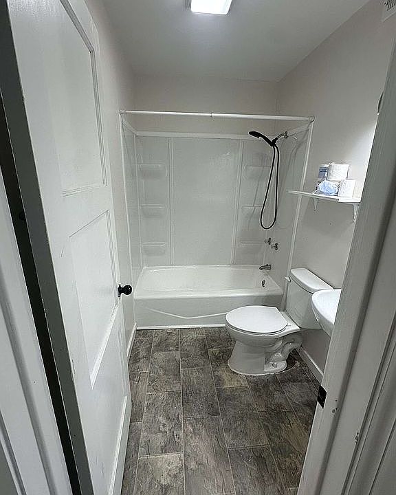 516 N 11th St, Monmouth, IL 61462 | Zillow