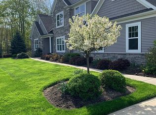 6310 Ox Ridge Trl, Highland Heights, OH 44143