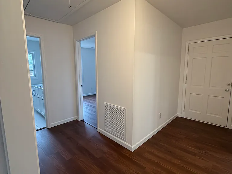 214 Roxie Dr #2250.00 — Photo 8
