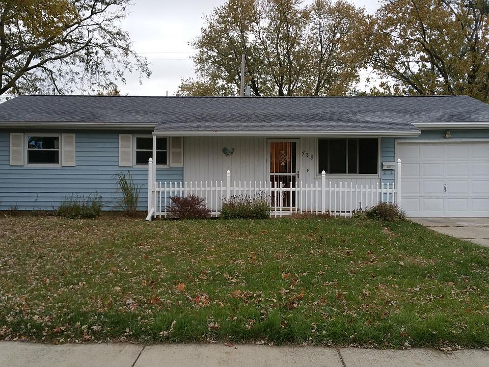 1st image of 738 Mackenzie Dr