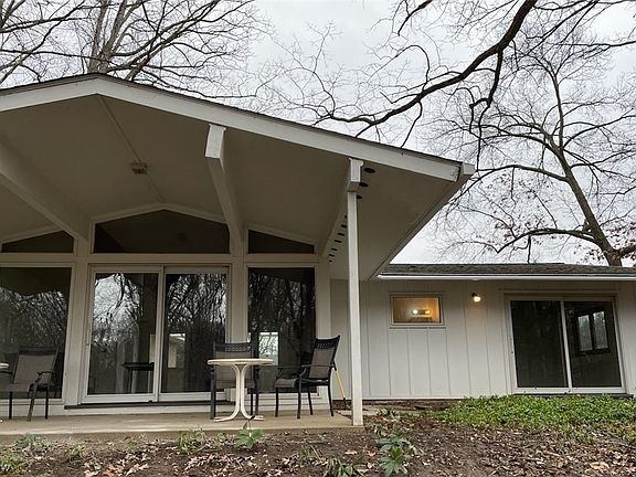 3rd image of 10616 Jerry Coe Ln