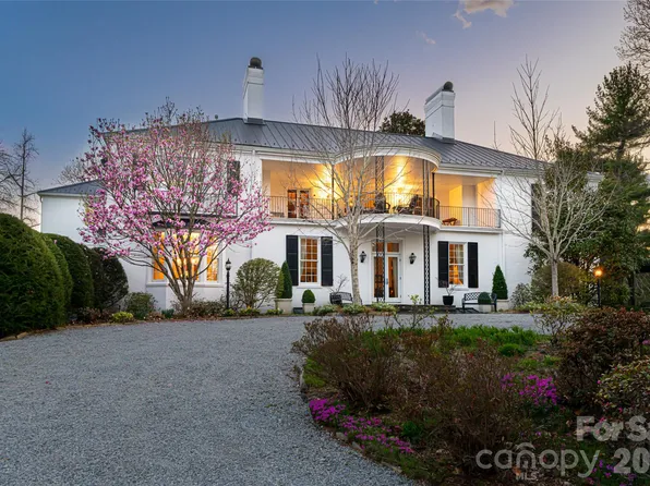 365 Sherwood Dr S, Flat Rock, NC 28731