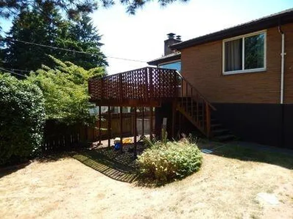 201 SW 119th St, Seattle, WA 98146