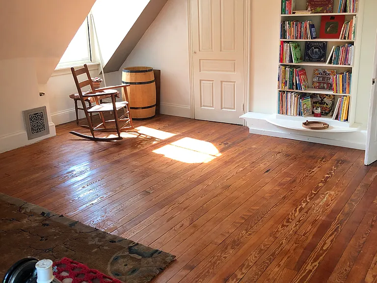 147 W Conestoga Rd — Photo 29