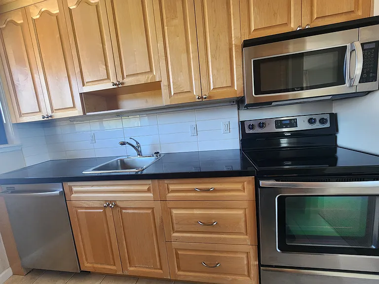 2180 Argyle Ave #604 — Photo 10