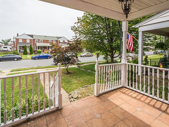 4th image of 3438 Dunran Rd