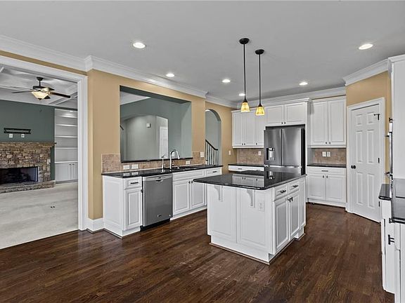 4th image of 512 Twilley Ridge Rd SW