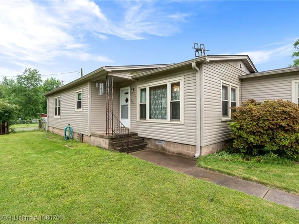 605 6th St, Barling, AR 72923