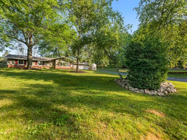 S11W31807 Gray Fox RUN, Delafield, WI 53018