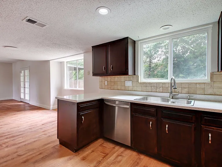 13185 Mill Stone Dr — Photo 13
